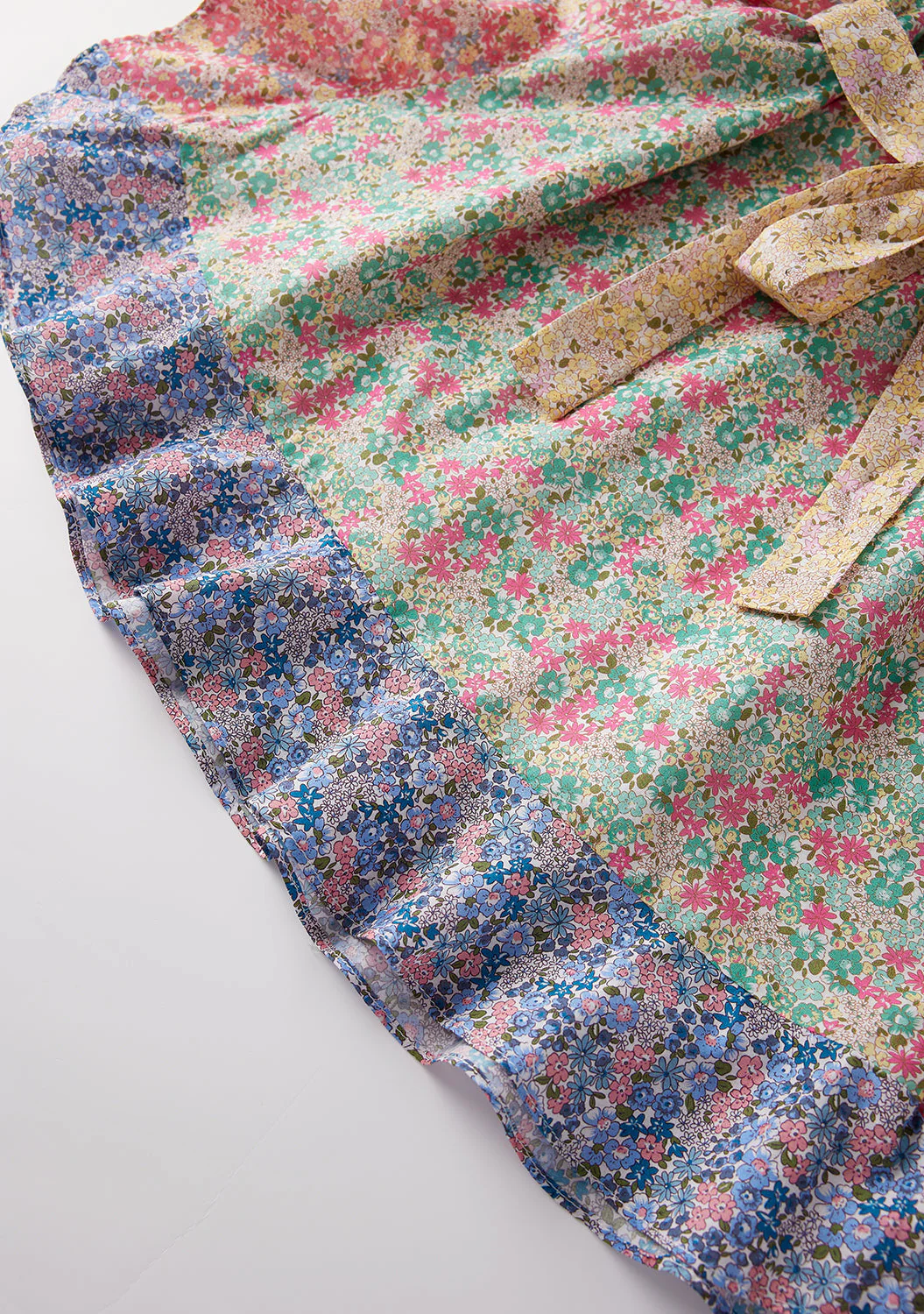Ditsy Floral Kaftan - Image 8