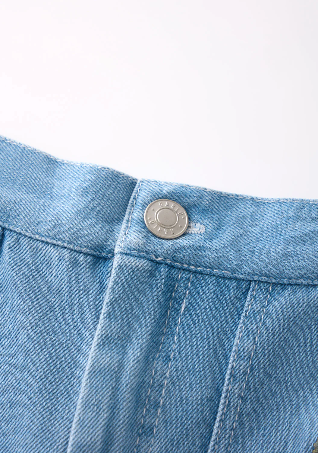 Grace Embroidered Jeans - Image 4