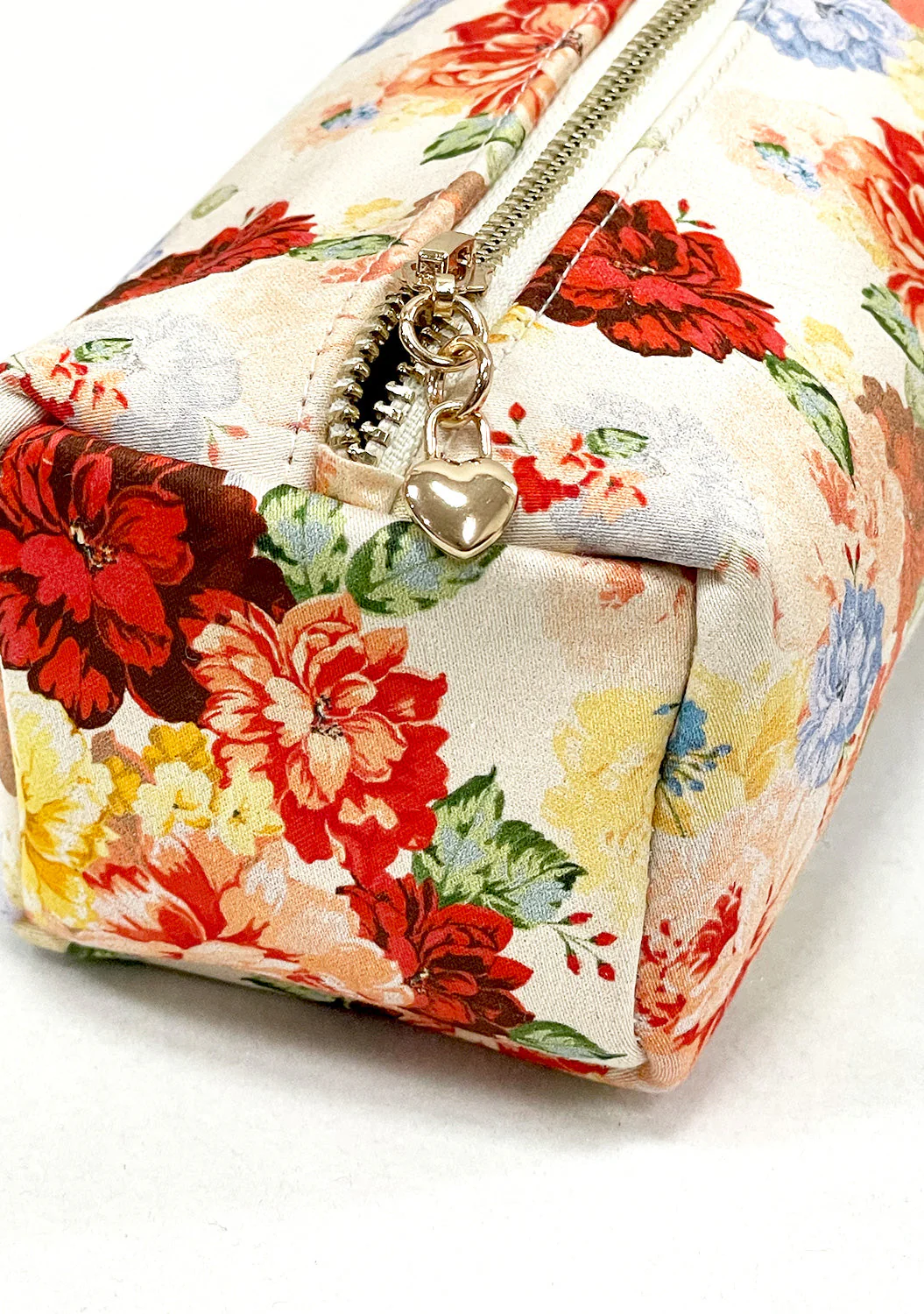 Holiday Makeup Bag Set - Image 5