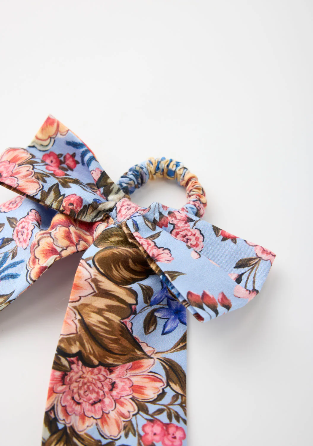 Iliana Bow Scrunchie - Image 3