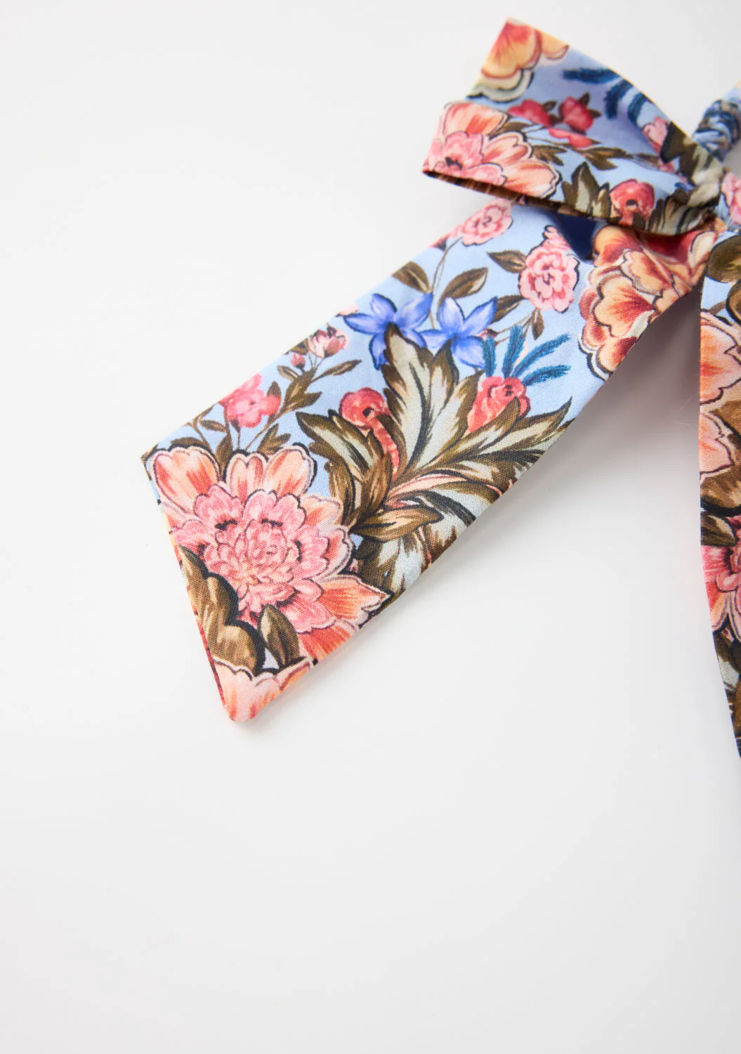 Iliana Bow Scrunchie - Image 4