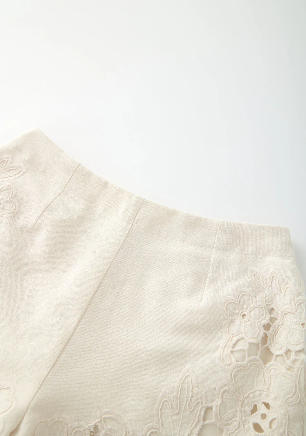Kaitlyn Embroidered Shorts - Image 5