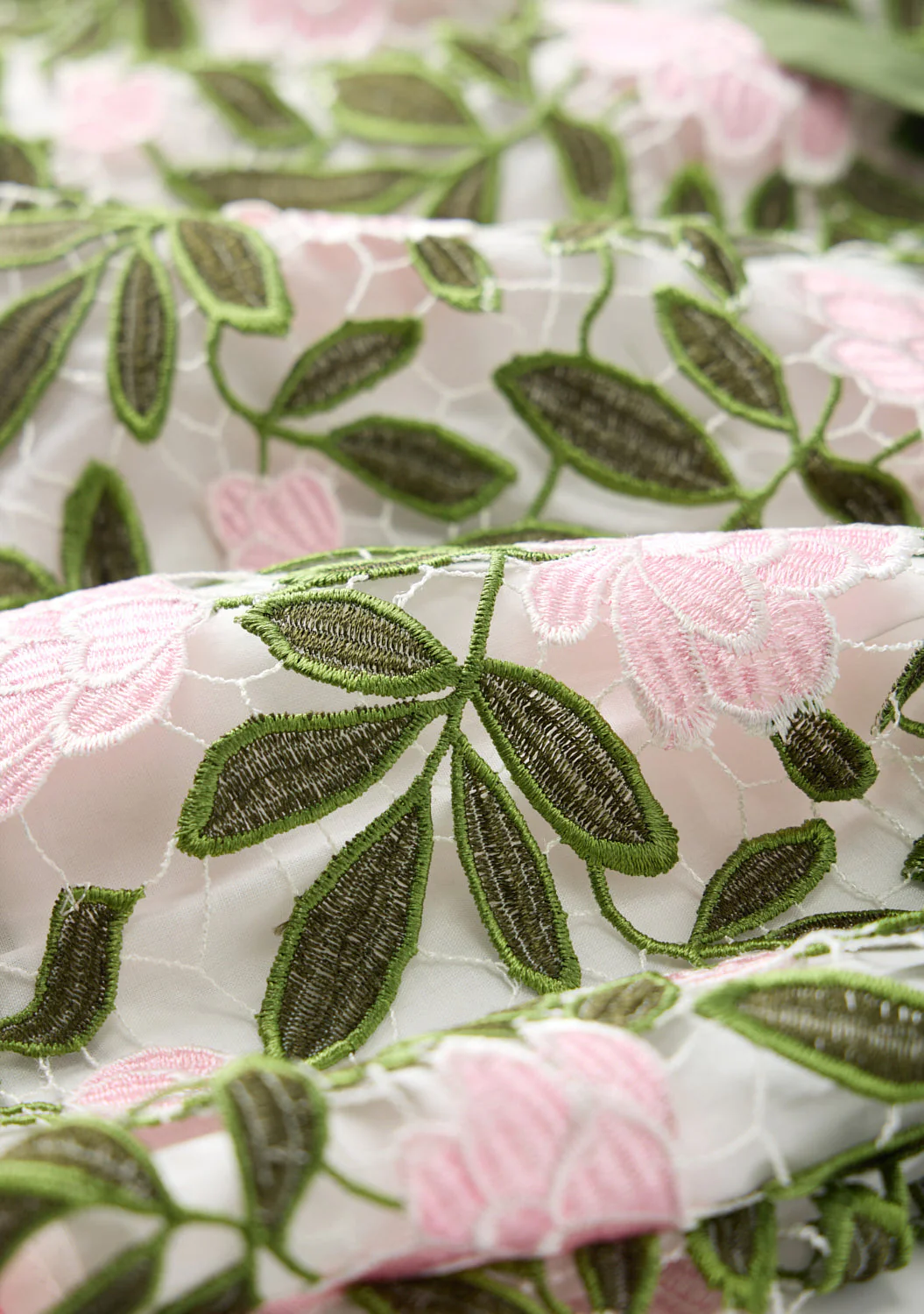 Viola Embroidered Shorts - Image 8