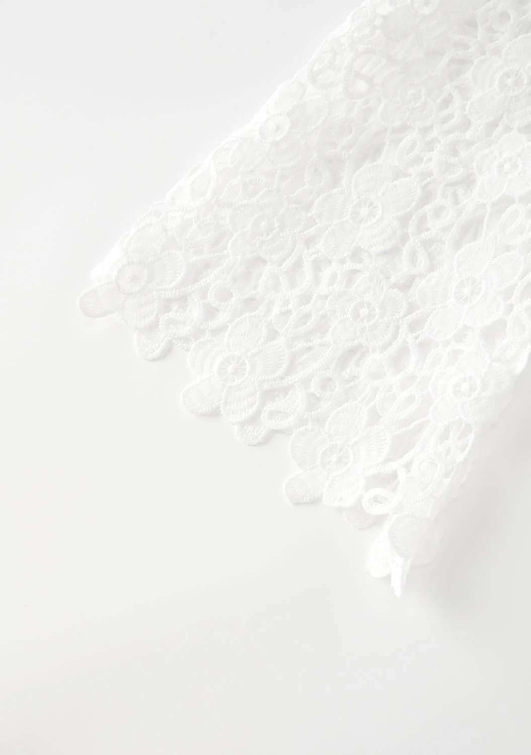 Wonderland Embroidered Dress - Image 17